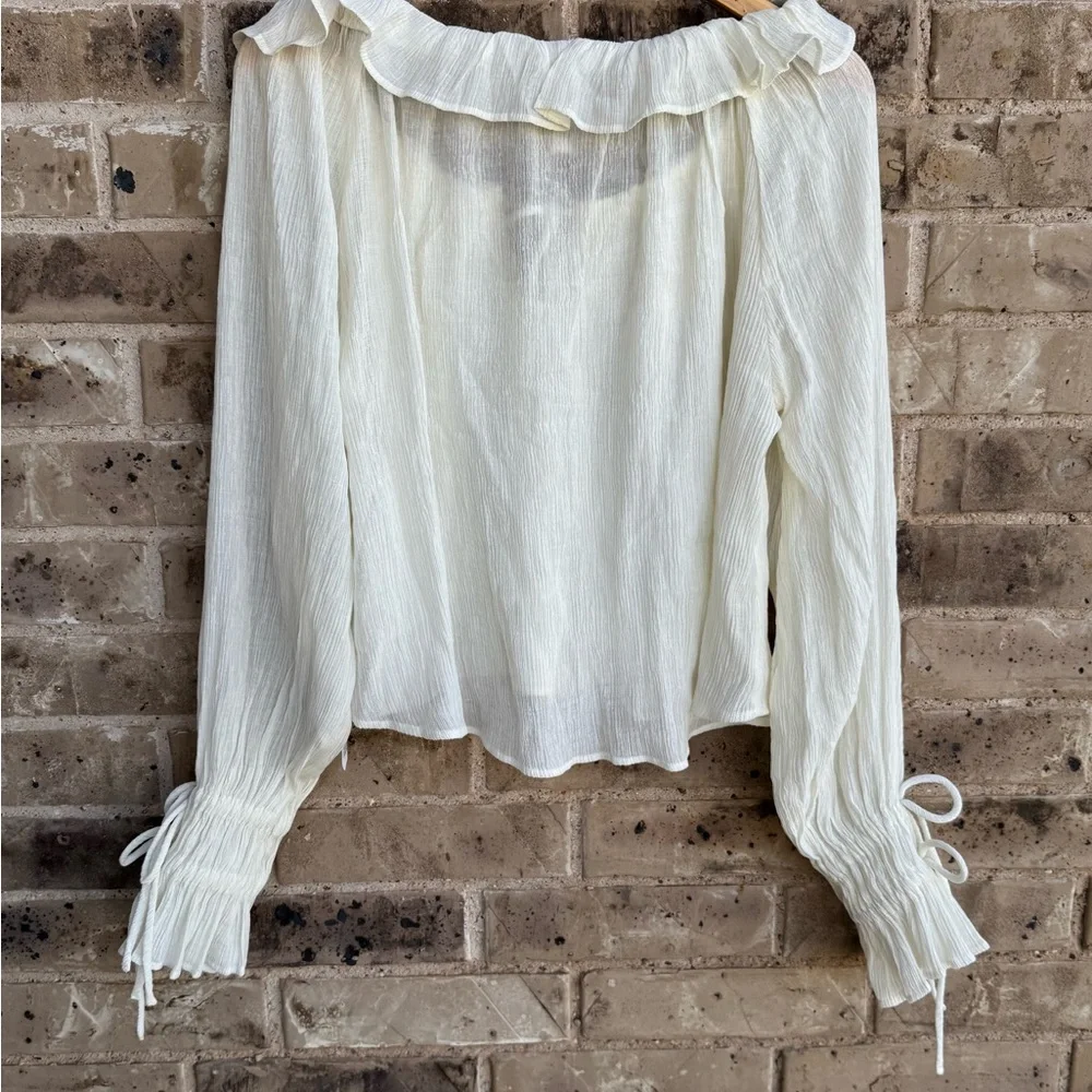 TopShop Tied Cuff Split Neck Women’s White Ruffle Blouse NWT Sz 8 Neutral - Picture 6 of 10